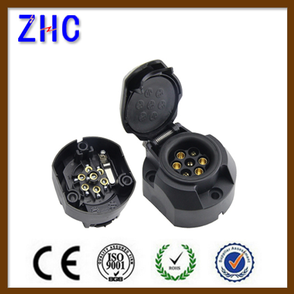 CE ROHS Waterproof 7P 12V Mounted Female Trailer Socket Towing